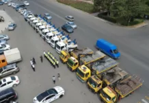 В Бишкеке рейд по проверке автомобилей на остановках