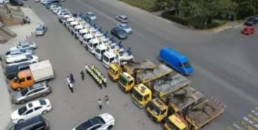 В Бишкеке рейд по проверке автомобилей на остановках Главная