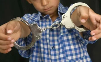 Детей не будут судить за мелкие проступки: в Кыргызстане вводят новую систему