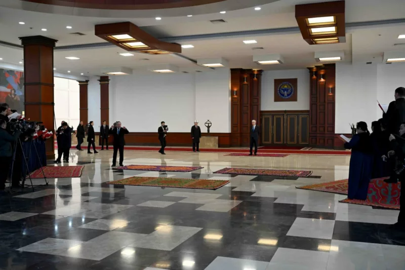 Photo 2025 11 26 18 23 54 2 токаев прибыл в бишкек на саммит одкб