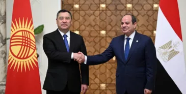 В Каире состоялась официальная церемония встречи Садыра Жапарова с президентом Египта Главная