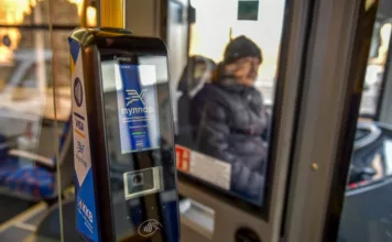 В 2026 году автобусы Бишкека полностью перейдут на безналичную оплату проезда