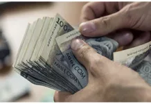 Власти озвучили размер средней зарплаты в Кыргызстане