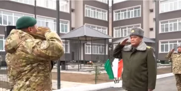 Камчыбек Ташиев передал ключи от 64 квартир семьям военнослужащих в Баткенской области Главная