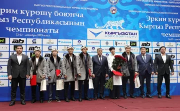 Камчыбек Ташиев вручил спортсменам ключи от квартир