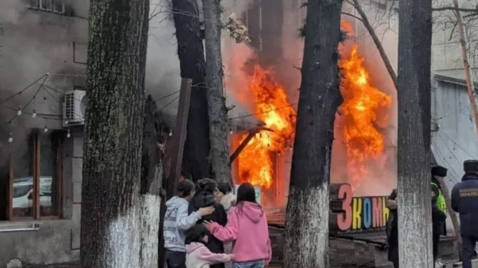 3784978.e4bff3d1121b61ff4e35c3c554622715