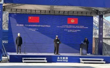 Президент Жапаров запустил первую солнечную электростанцию в Кыргызстане мощностью 100 МВт