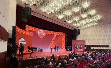 В Бишкеке начался IV Народный курултай