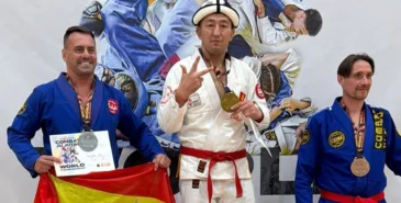 Кыргызстанец завоевал золото на чемпионате мира по боевому джиу-джитсу Главная
