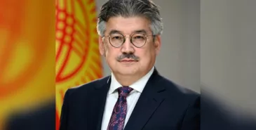 Госсекретарь Арслан Койчиев поздравил кыргызстанцев с Днем эпоса «Манас» Главная
