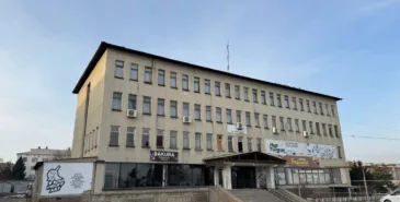 ГКНБ вернул в собственность государства здание быткомбината «Асем» в Караколе Главная