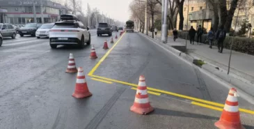 На улице Ахунбаева в Бишкеке появилась автобусная полоса — от Жукеева-Пудовкина до Чынгыза Айтматова Главная