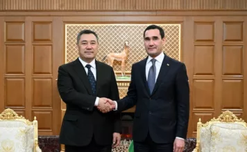 Садыр Жапаров встретился с Сердаром Бердымухамедовым в Ашхабаде