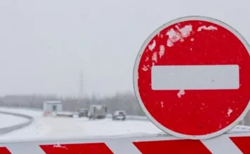 На автодороге Каракол–Энилчек сошла снежная лавина, движение временно перекрыто