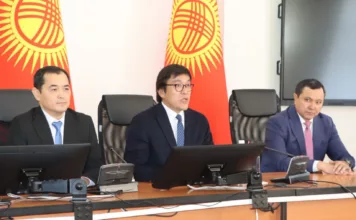 Эдиль Байсалов представил коллективу нового и.о. министра здравоохранения