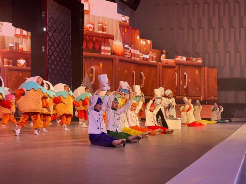 Whatsapp image 6fmsvki. Max 2560x1440. Format webp. Jpegquality 90 1 бишкекте балдарга арналган президенттик балаты майрамы өттү