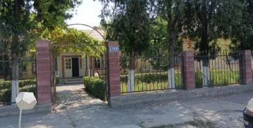 Манас шаарында стоматологиялык поликлиника мамлекетке кайтарылды Главная