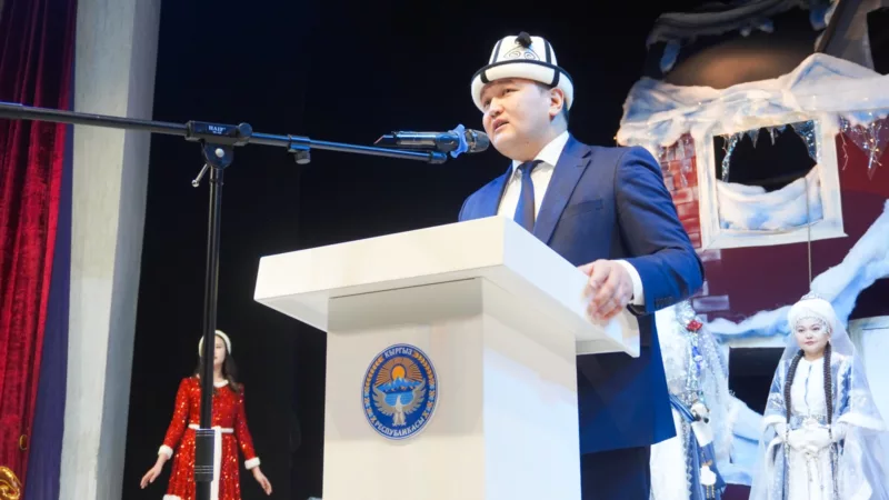 E46983a9 61be 43cb ba72 5b6670c997df талас облусунун башчысы эрмат джумаевдин балдар үчүн жаңы жылдык балаты майрамы өттү