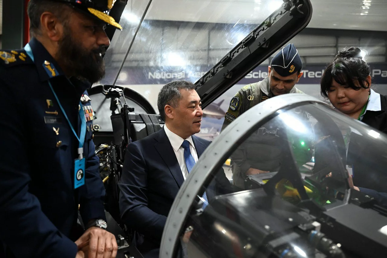 photo 2025 12 04 10 52 05 Садыр Жапаров Пакистандын аскер жана авиациялык технологияларын жогору баалады