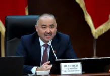 Спикером Жогорку Кенеша VIII созыва снова будет Нурланбек Шакиев