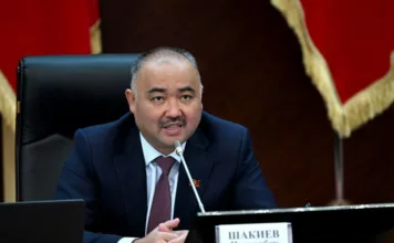 Спикером Жогорку Кенеша VIII созыва снова будет Нурланбек Шакиев