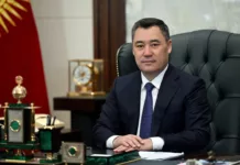 Президент кыргызстандыктарды Адам укуктары күнү менен куттуктады