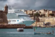 На Мальте кыргызстанок унесло волной. Одна из них погибла