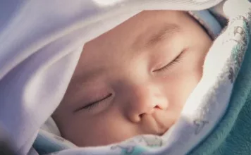 Под Новый год в Кыргызстане прошло 364 родов, из них – четыре двойни. Об этом сообщили в пресс-центре Минздрава