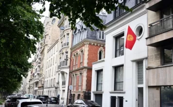 В 2026 году КР планирует купить здания в Англии и Японии для своих посольств