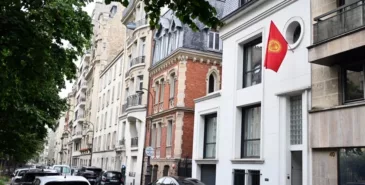 В 2026 году КР планирует купить здания в Англии и Японии для своих посольств Главная