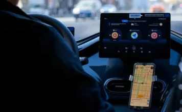 В Бишкеке таксист напал на пассажирок, избив одну из них