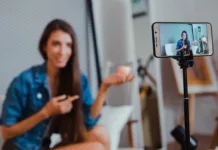 В КР блогеров, имеющих более 10 тысяч подписчиков, могут обязать платить налоги