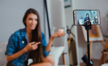 В КР блогеров, имеющих более 10 тысяч подписчиков, могут обязать платить налоги