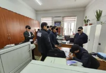 Документтерди жасалмалашкан. Ошто 3 сот кызматкери кармалды