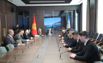 Камчыбек Ташиев принял сотрудников ГКНБ — победителей международного турнира