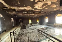 В Бишкеке сгорела мечеть