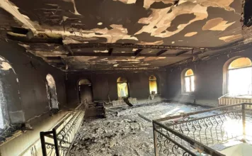 В Бишкеке сгорела мечеть