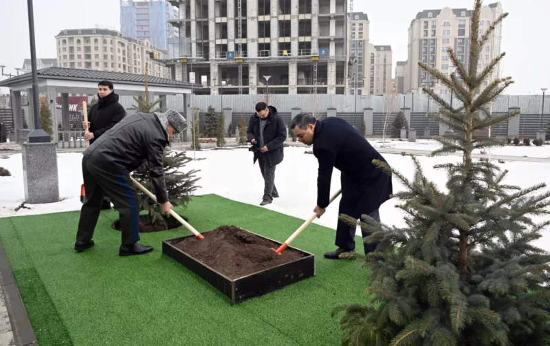 624033227 2584. Max 2560x1440. Format webp. Jpegquality 90 президент садыр жапаров открыл здание военно-медицинской службы гкнб