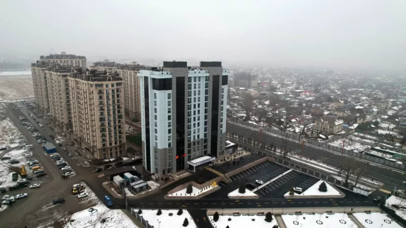 624258282 2584. Max 2560x1440. Format webp. Jpegquality 90 президент садыр жапаров открыл здание военно-медицинской службы гкнб