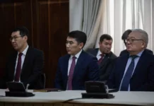 Новый замминистра иностранных дел Кайрат Турсункулов представлен коллективу МИД КР