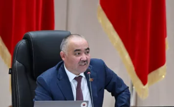 Төрага Нурланбек Тургунбек уулу: «Жаңы гимн тойлордо аткарууга ылайыктуу болушу керек»