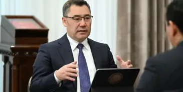 Разговоры владельцев автошкол о том, что 10 месяцев обучения на права — это долго и дорого, являются манипуляцией, заявил Садыр Жапаров Главная