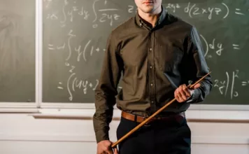 В Кыргызстане предлагают увеличить число учителей-мужчин, чтобы повысить дисциплину в школах