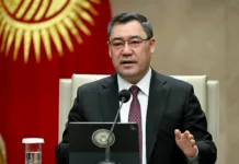 Садыр Жапаров поручил решить проблемы легкой промышленности