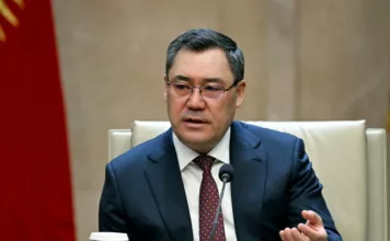 Садыр Жапаров встретился с владельцами и руководителями стройкомпаний