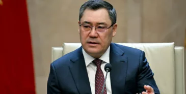 Садыр Жапаров встретился с владельцами и руководителями стройкомпаний Главная