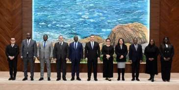 Садыр Жапаров принял постоянных представителей иностранных государств при ООН Главная