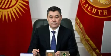 Садыр Жапаров выразил соболезнования президенту и премьеру Пакистана Главная