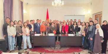 Глава Минздрава встретился с кыргызскими врачами, работающими в России Главная