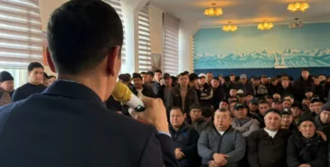 В Бишкеке задержан водитель автобуса, его подозревают в развратных действиях над школьницей Главная